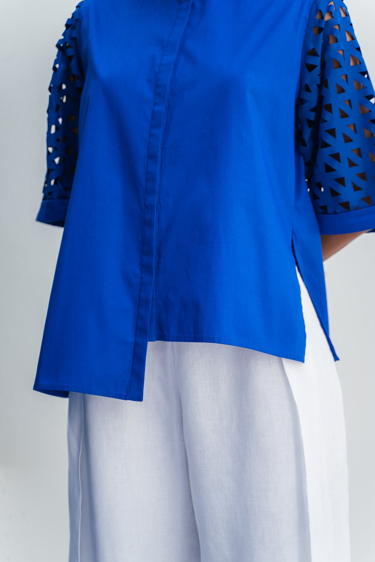 Asymmetrical shirt w/ kirigami sleeves